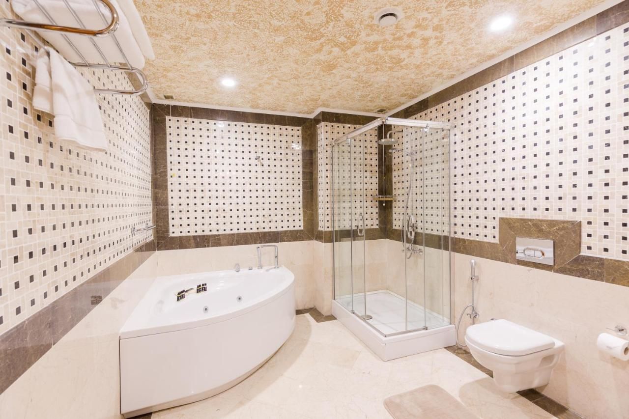Отель Divan Suites Batumi Батуми-13