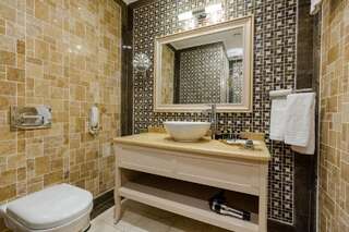 Отель Divan Suites Batumi Батуми Люкс с пакетом бизнес-услуг-3
