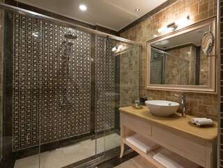 Отель Divan Suites Batumi Батуми Стандартный двухместный номер с 1 кроватью или 2 отдельными кроватями-4