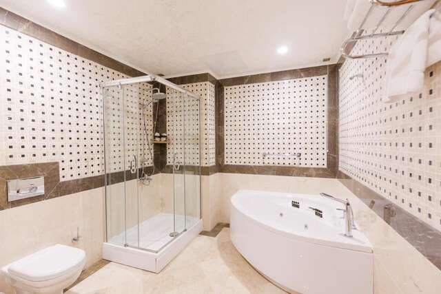 Отель Divan Suites Batumi Батуми-46