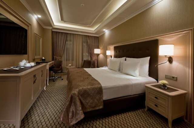 Отель Divan Suites Batumi Батуми-11